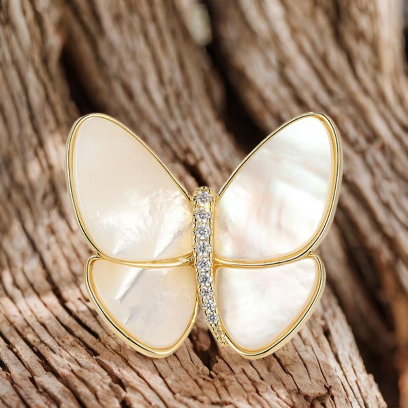 Mother of Pearl Shell Butterfly Brooch Gift Corsage