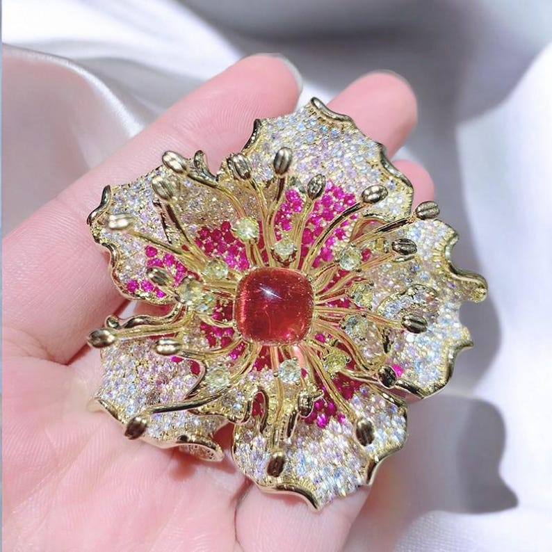 Original design double-layer flower high-end brooch, hand-made enamel three-dimensional cherry blossom brooch