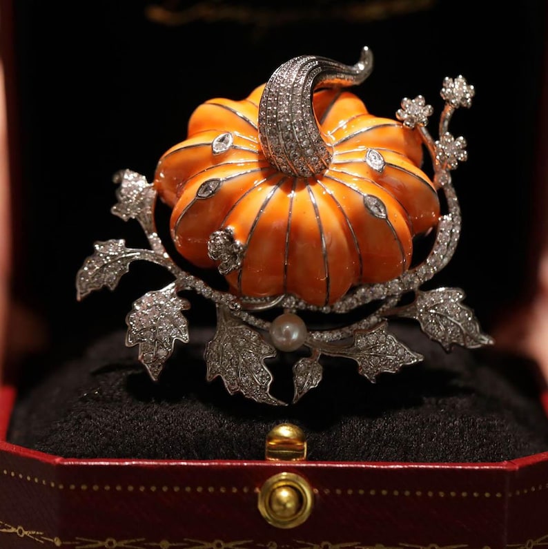 Hand-Painted Pumpkin Brooch: Whimsical Clothing Accessory Gift