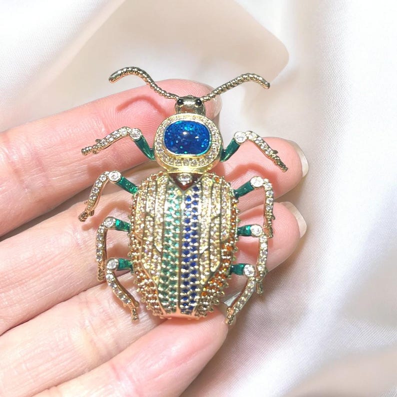 Personalized creative colorful beetle brooch High-grade zircon insect brooches