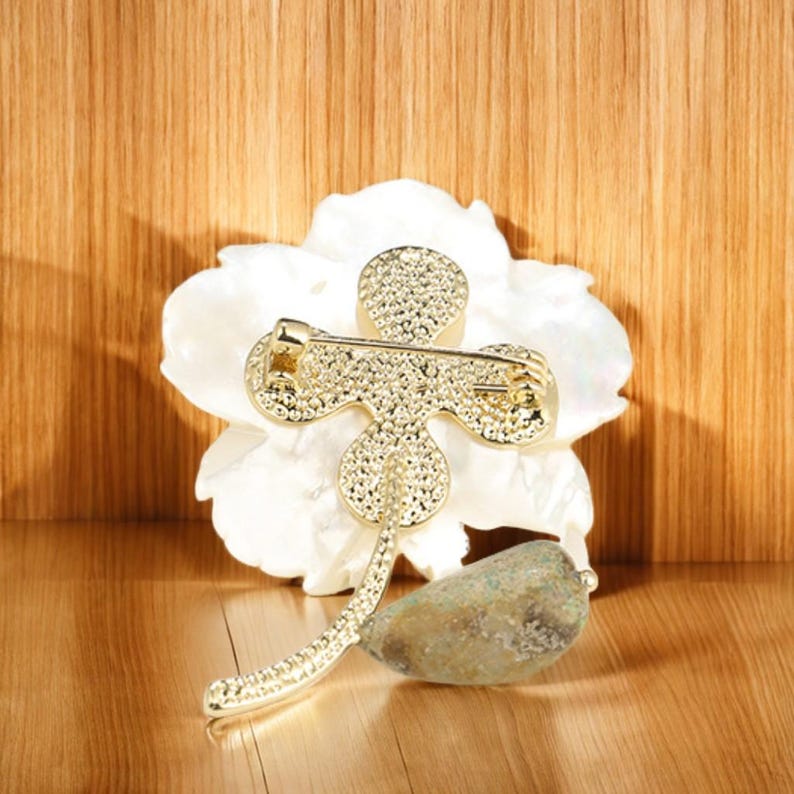 Mother-of-pearl cherry blossom brooch