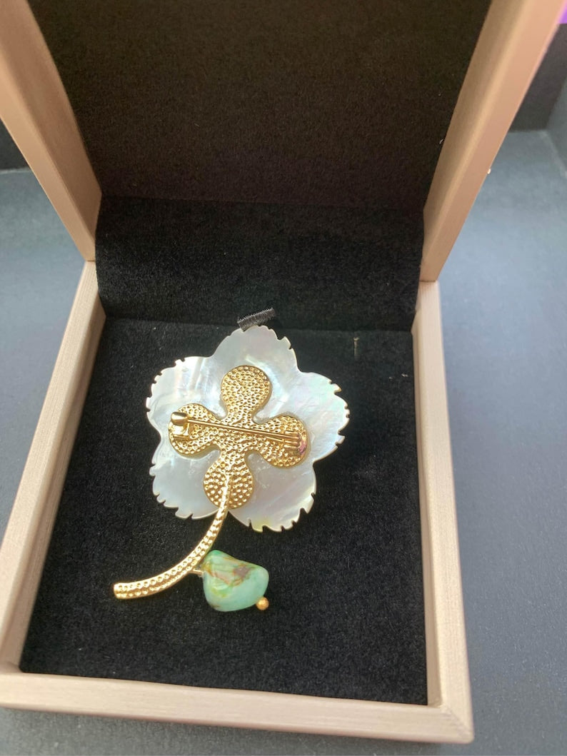 Mother-of-pearl cherry blossom brooch