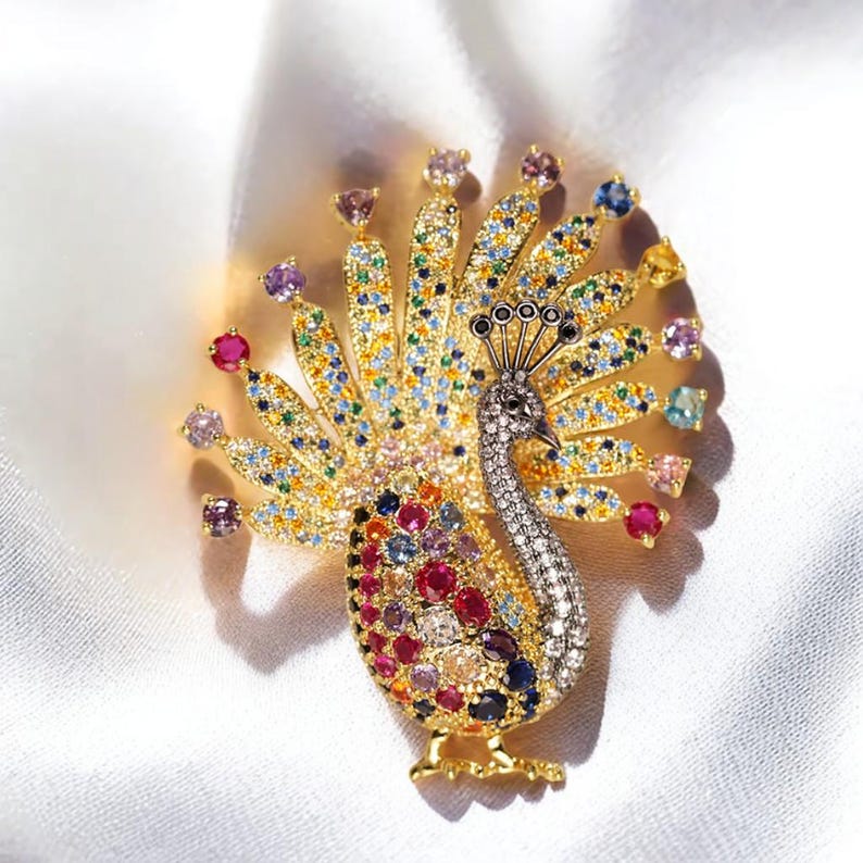 Copper Zircon Peacock Brooch: Exquisite Colorful Bird Jewelry
