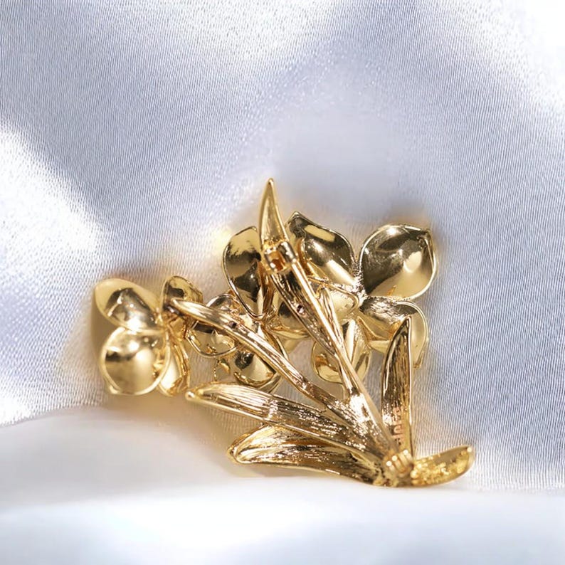 Handmade enamel forest retro daffodil brooch, White flower bloom brooches with gift box