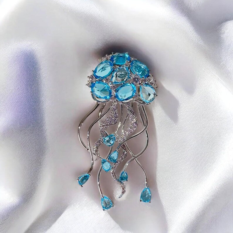 Marine life brooch crystal aquamarine jellyfish brooch