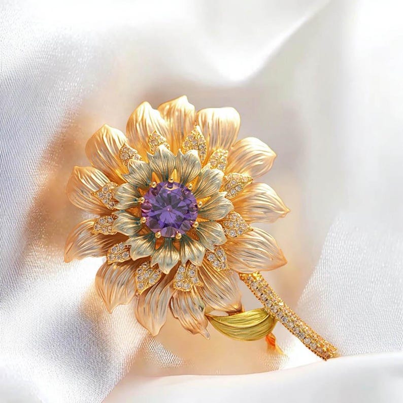 Copper inlaid zircon purple crystal brooch, enamel painting gold-plated daisy original brooch