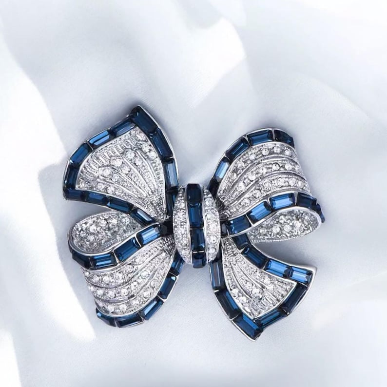 Luxurious vintage butterfly brooch full zircon shining bowknot brooches women gift