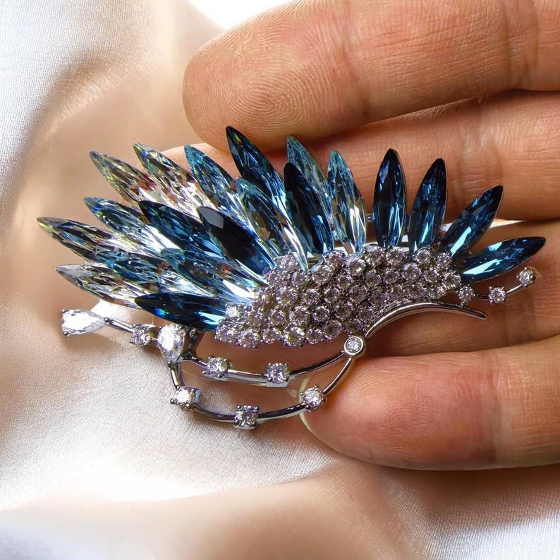 Original copper-made lake blue gradient crystal butterfly wing brooch