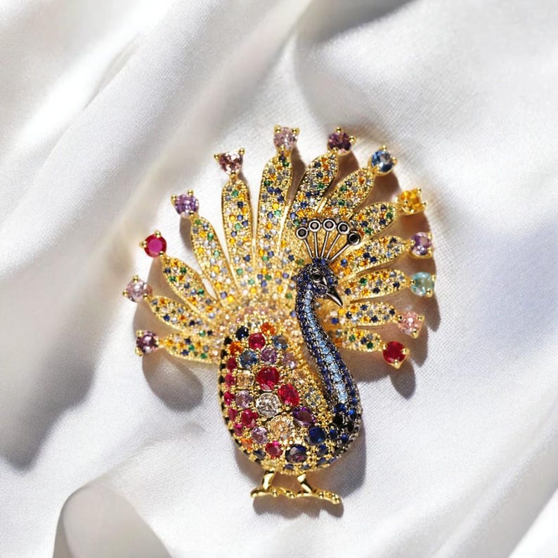 Copper Zircon Peacock Brooch: Exquisite Colorful Bird Jewelry