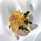 Literary retro chrysanthemum brooch for women Handmade enamel oil-drip flower brooch gift
