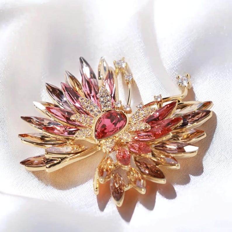 Flashing gradient crystal butterfly brooch original design handmade brooch and pendant gfit