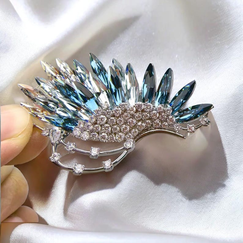 Original copper-made lake blue gradient crystal butterfly wing brooch