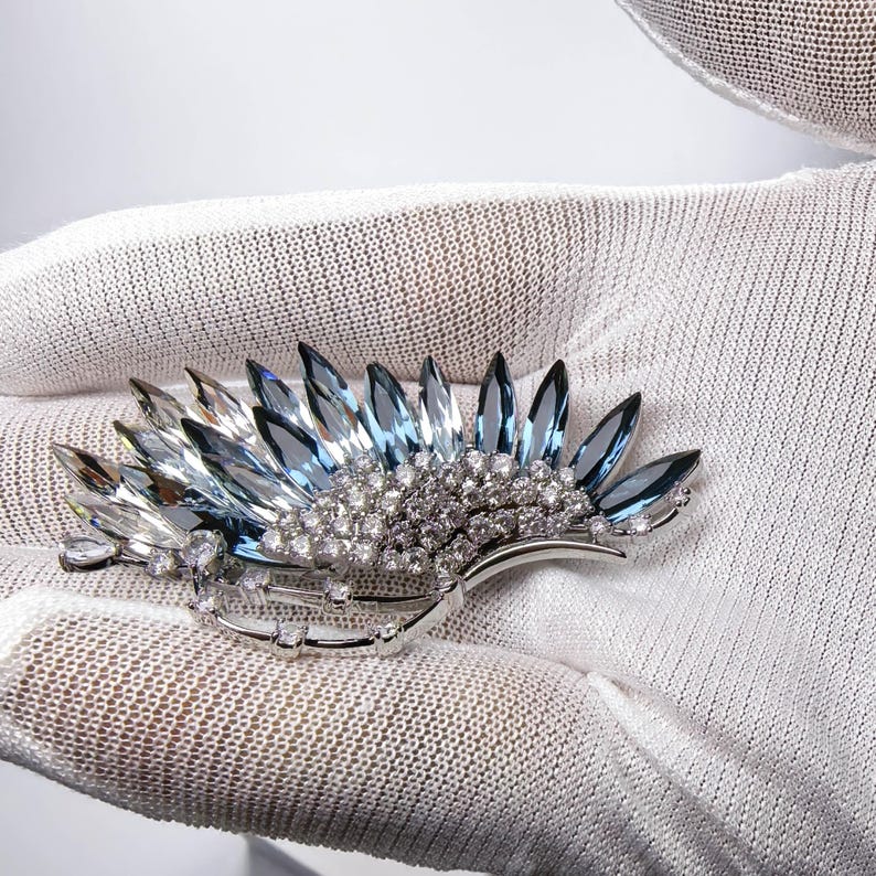 Original copper-made lake blue gradient crystal butterfly wing brooch