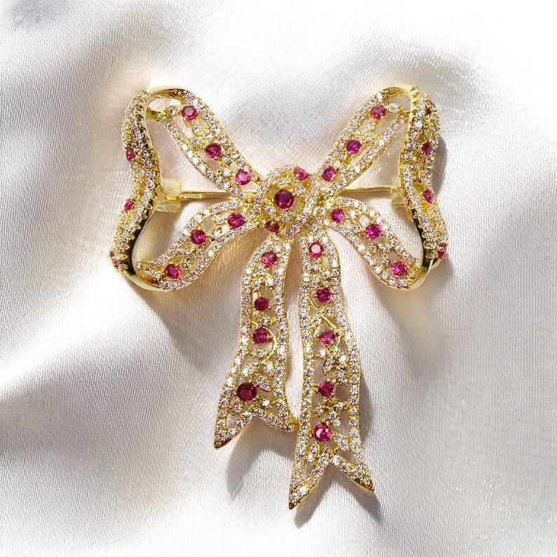 Vintage elegant bow brooch, original copper inlaid with red crystal