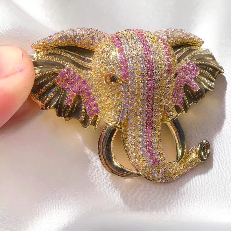 Hand-inlaid zircon shining elephant brooch, vintage jewelry gift
