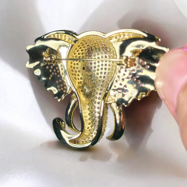 Hand-inlaid zircon shining elephant brooch, vintage jewelry gift