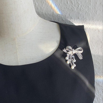 Pearl Bow Brooch: Zircon Gem, Brass Pin, Wedding Jewelry