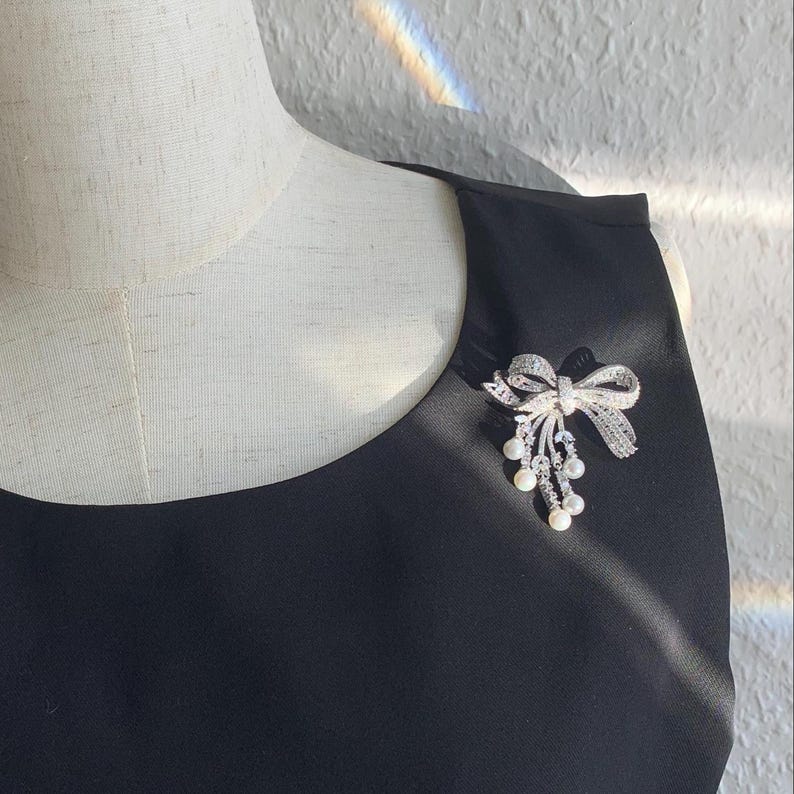Pearl Bow Brooch: Zircon Gem, Brass Pin, Wedding Jewelry