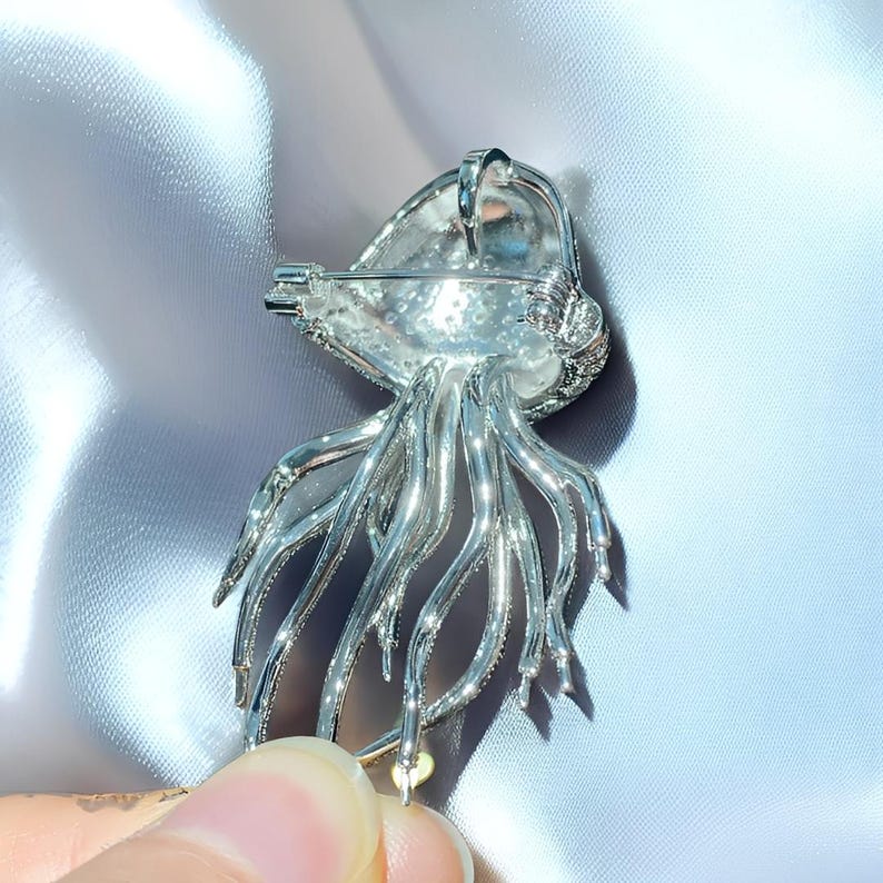 Original design Vintage palace style retro jellyfish brooch zircon pearl brooch gift