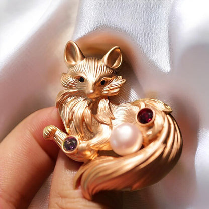 Antique Gold-Plated Nine-Tailed Fox Brooch: Vintage Pearl Jewelry