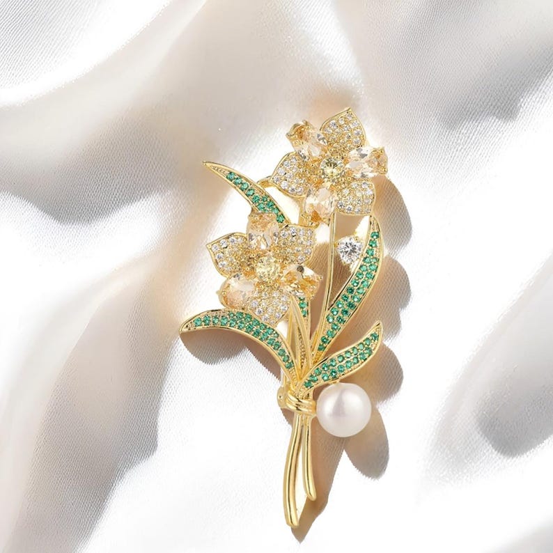 Vintage Rose Brooch: 18k Gold Plated Zircon Floral Pin Pendant