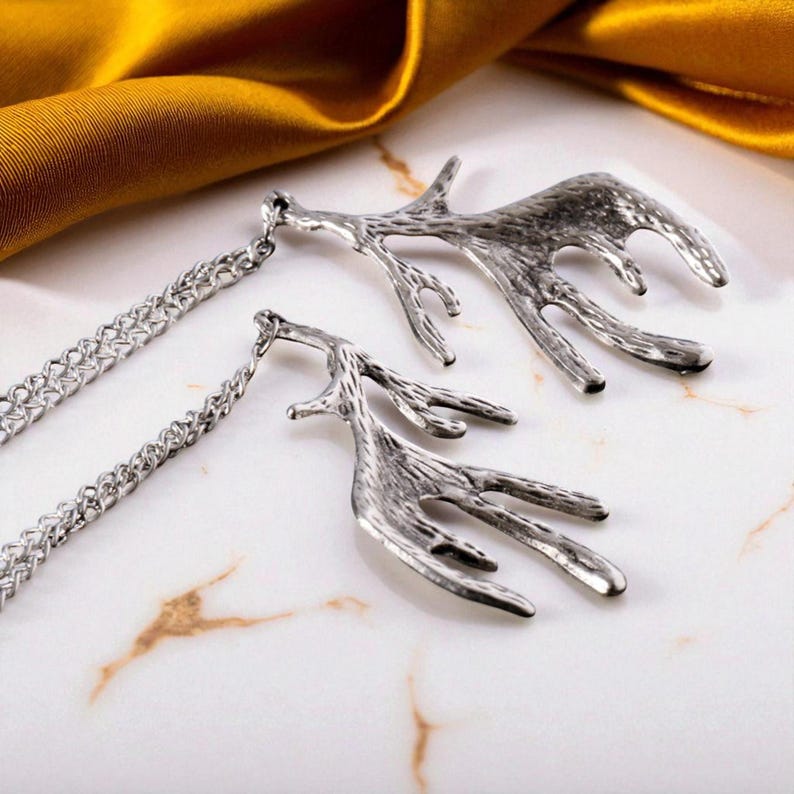 Studded Elk Antler Collar Chain Pin - Retro Fashion
