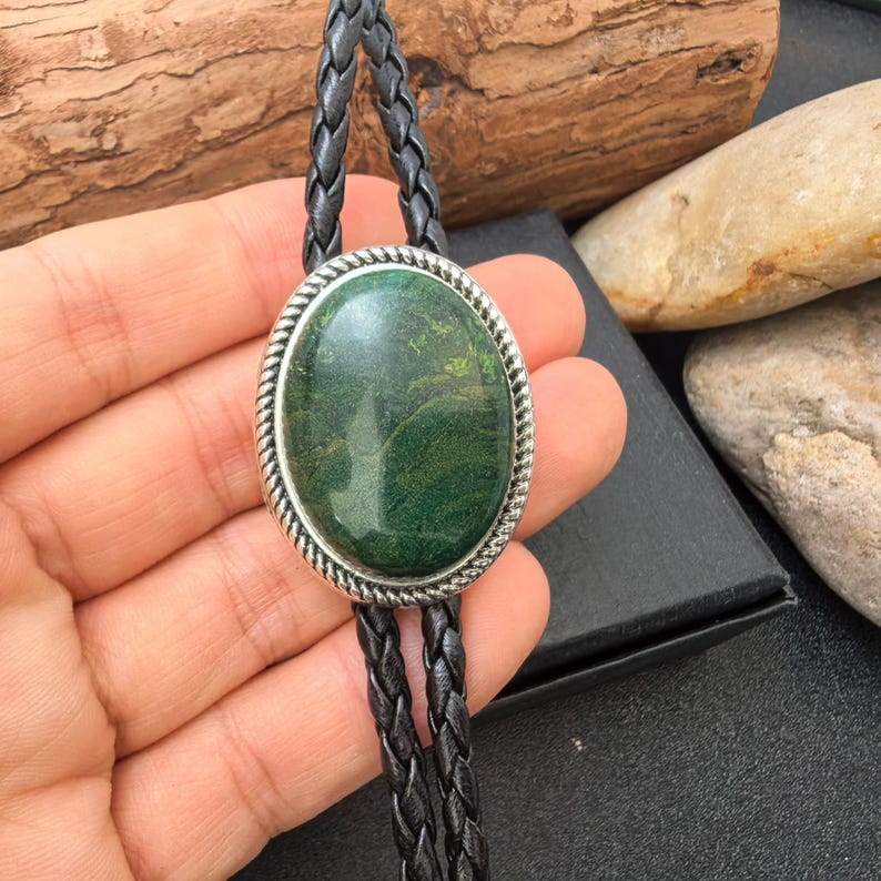 Green Jade Bola Tie: Western Cowboy Wedding Bolo Necklace