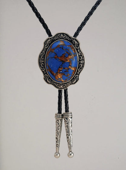 Cravate bolo en lapis-lazuli : cravate de cowboy vintage en argent gravé, cordon en cuir végétalien