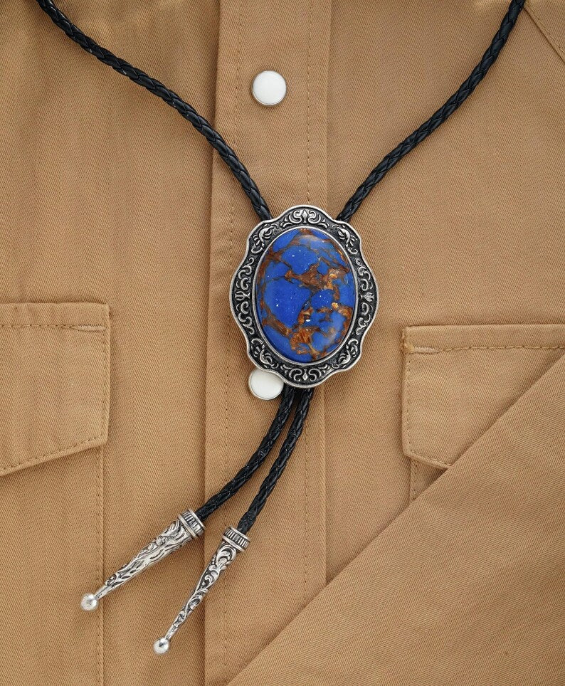 Cravate bolo en lapis-lazuli : cravate de cowboy vintage en argent gravé, cordon en cuir végétalien