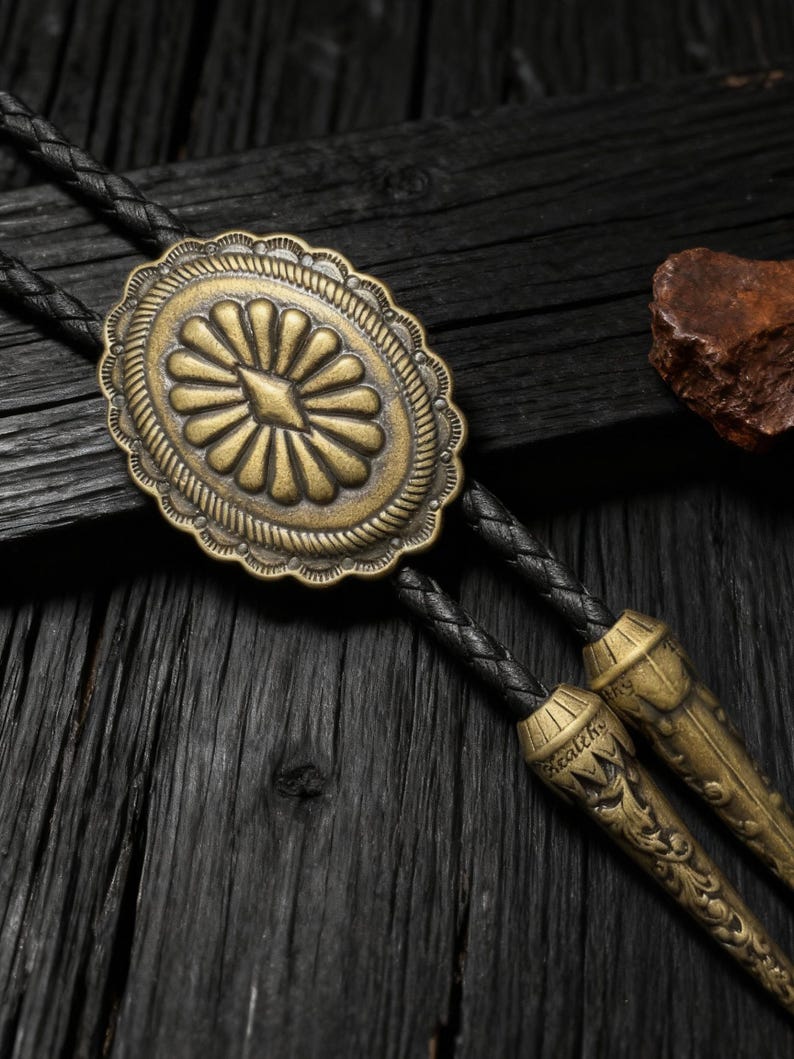 Concho cowboy bolo tie for mens, Antique Floral Engraved brown bolo tie for mens wedding, Cowboy Wedding Groomsmen Gift for him