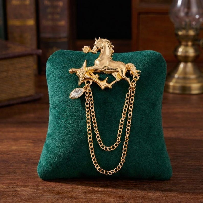 Pegasus Lapel Pin with Chain – Gold Tone Zinc Alloy Suit Brooch for Men, Gift for Him