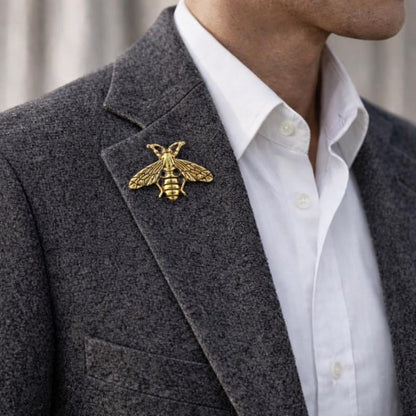 Bee Lapel Pin for Men – Gold Tone Zinc Alloy Insect Brooch for Suit Jacket