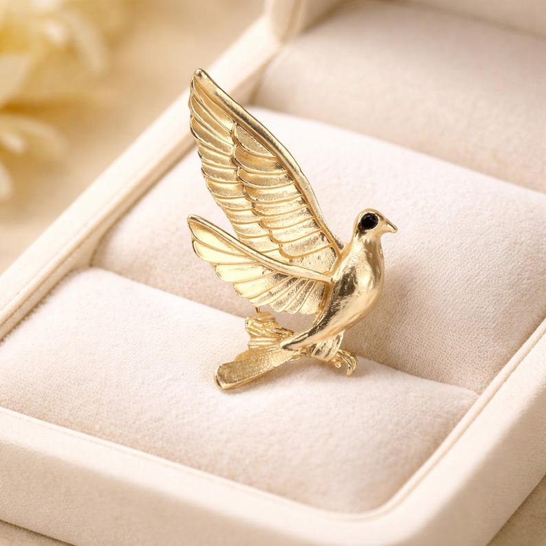 Dove Lapel Pin for Men – Electroplated Alloy Suit Brooch, Business Style