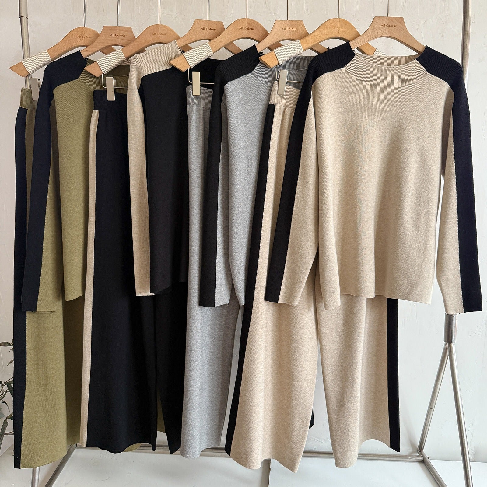 Chic Colorblock 2-Piece Knit Set - Mock Neck Long Sleeve Sweater & Wide Leg Stripe Pants Lounge Set