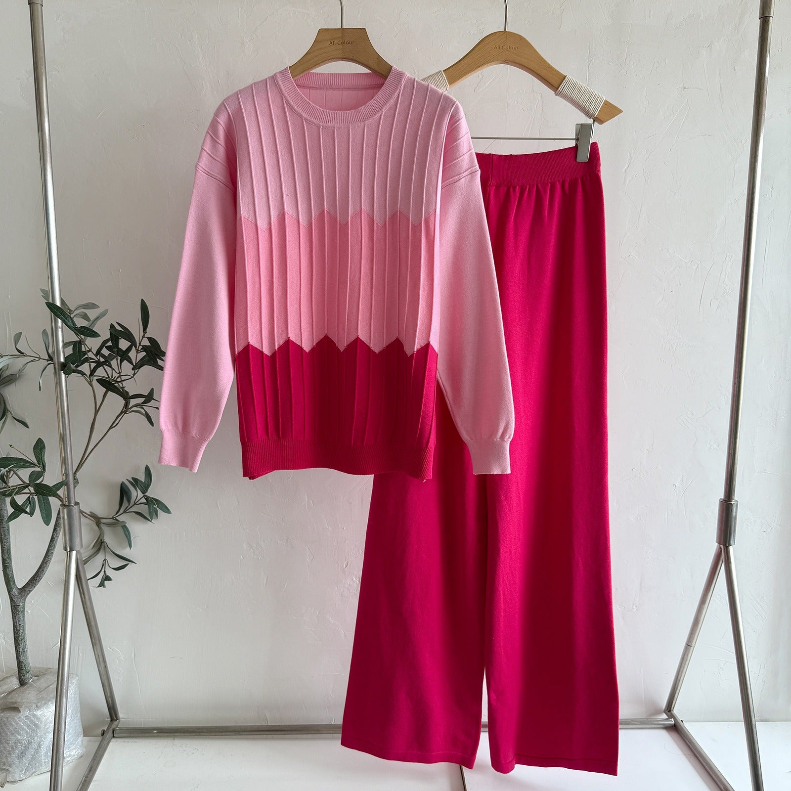 Chic Colorblock 2-Piece Knit Set - Ribbed Crewneck Long Sleeve Sweater & High-Waist Wide Leg Pants Lounge Set