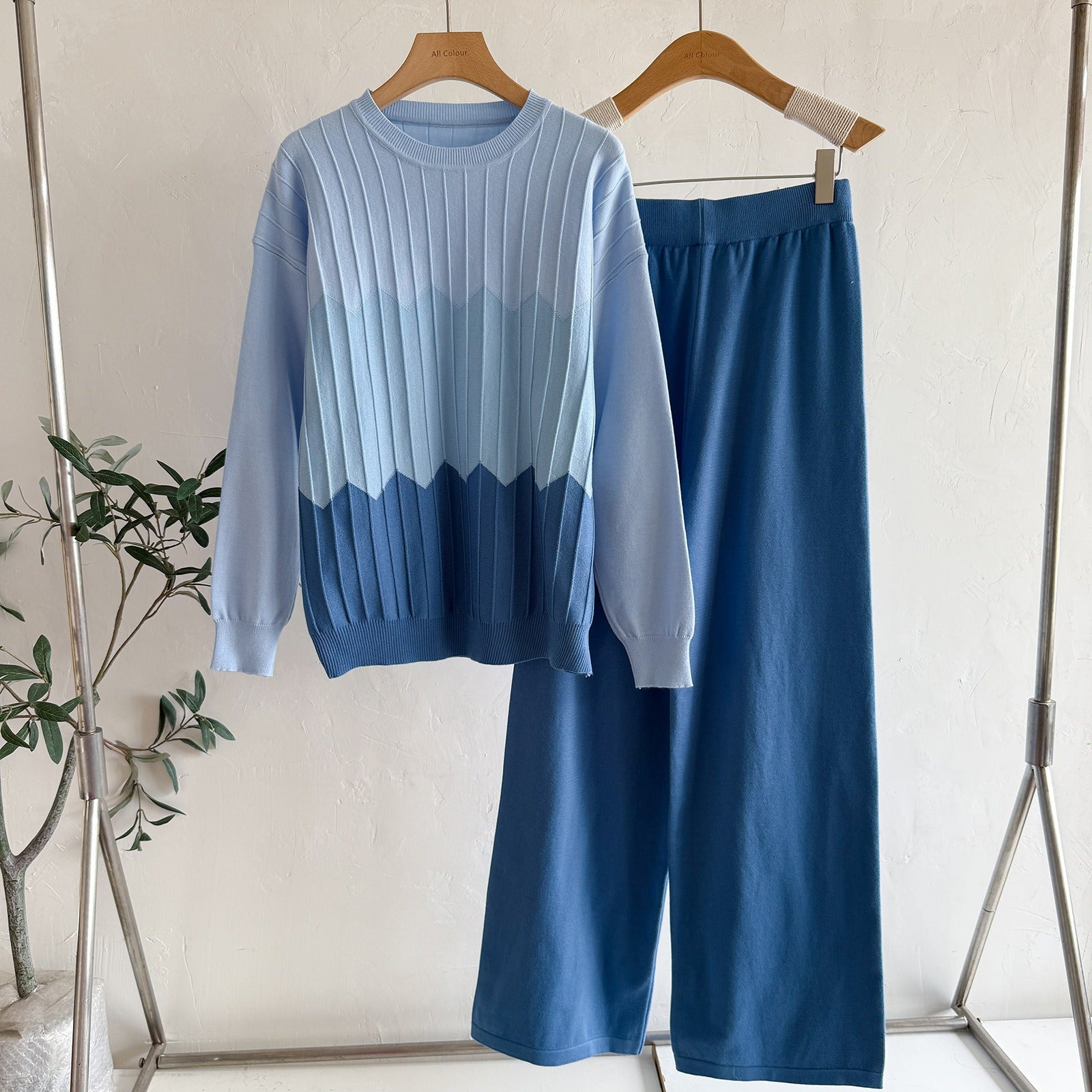Chic Colorblock 2-Piece Knit Set - Ribbed Crewneck Long Sleeve Sweater & High-Waist Wide Leg Pants Lounge Set