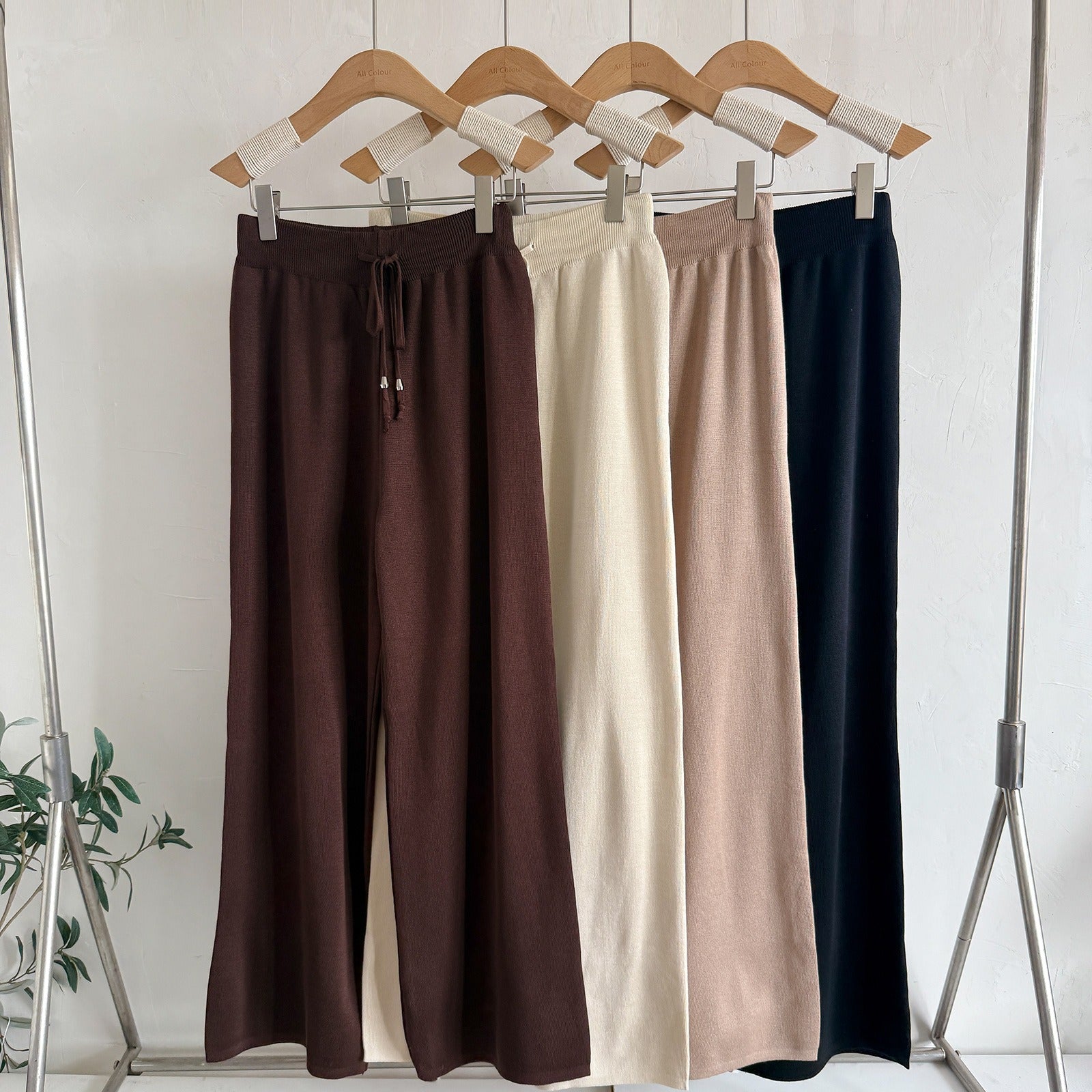 Vintage Jacquard 2-Piece Knit Set - Button-Down Cardigan & High-Waist Wide Leg Pants Lounge Set