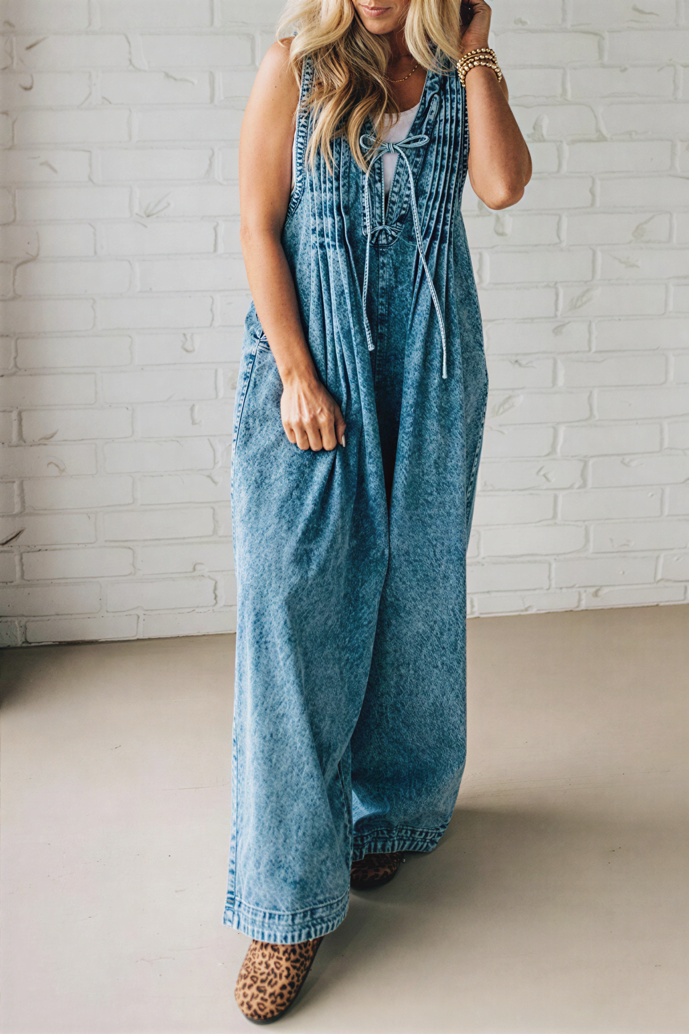 Vintage Washed Denim Wide Leg Romper for Women - Artsy V-Neck Pintuck Jumpsuit