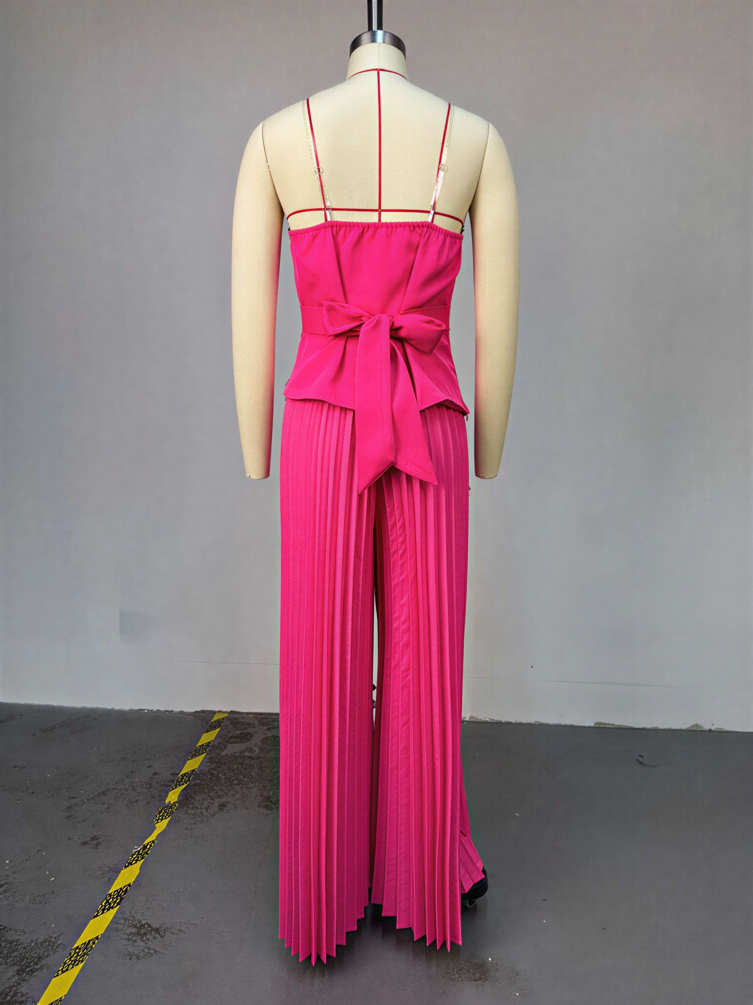 Ensemble deux pièces glamour sans bretelles pour femme – Tunique péplum rose chic et pantalon palazzo plissé fluide, ensemble de soirée sexy