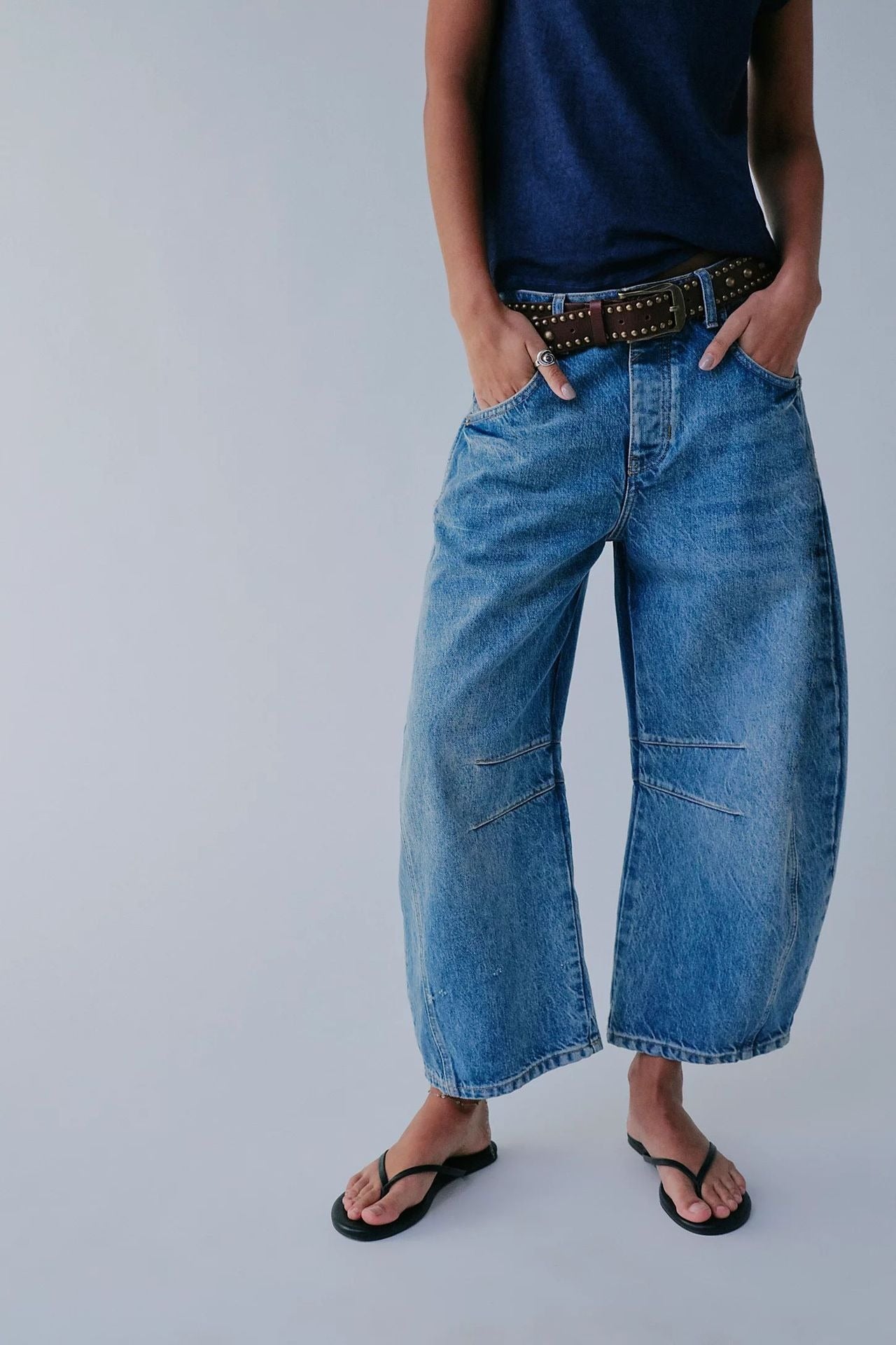 Vintage Washed Cropped Barrel Jeans for Women - Slouchy Mid-Rise Balloon Trousers