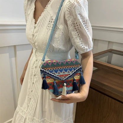 Bohemian Heart-Shaped Woven Crossbody Bag - Vintage Aztec Tribal Beach Purse with Tassels for Women